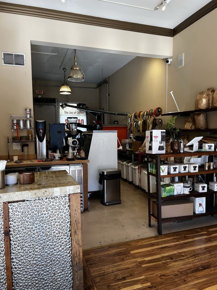 Aharon Coffee & Roasting photo 4